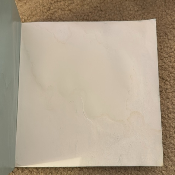 ⛱️2/$5⛱️I love Family, softcover, 2020 - Picture 10 of 10